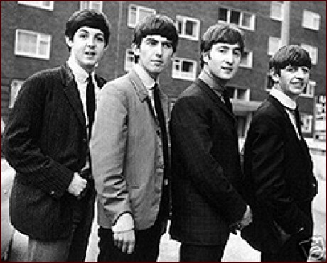 beatles_linedUp1963